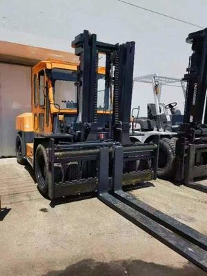 10 toneladas de empilhadeira TCM FD100 usada com motor diesel e em bom estado