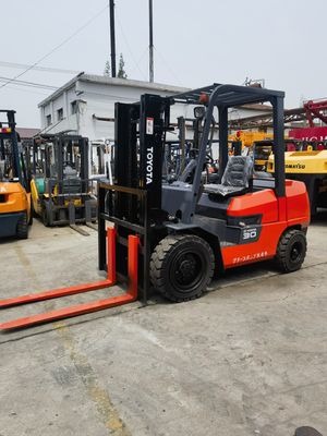 Elevador elétrico Toyota 7F30 8F30 usado ToyotaFDZN30 em boas condições