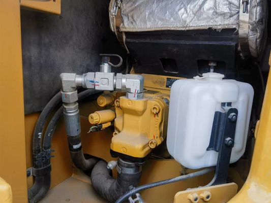 Excavadora usada CAT 307.5 com válvula hidráulica original e trilhos de borracha do Japão
