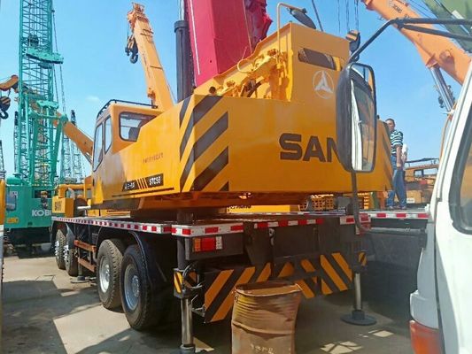 Guindaste de caminhão SANY usado de 55 toneladas com válvula hidráulica original em boas condições de funcionamento