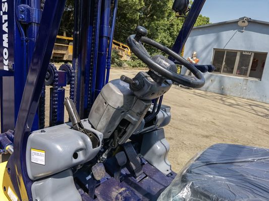 1200mm comprimento de garfo Komatsu FD30-14 3TON em elevador para restaurante segunda mão 2 estágio 3 estágio
