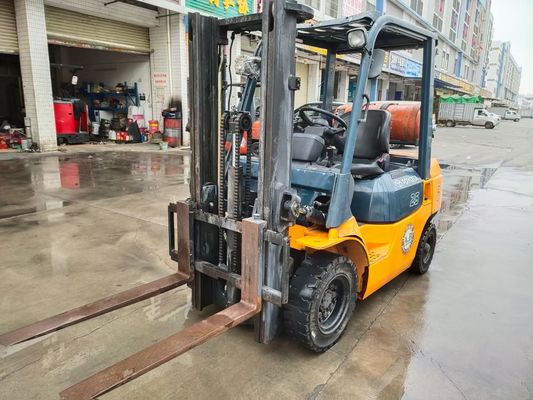 Largura de garfo de rotina Toyota diesel empilhadeira de 4 toneladas com altura de elevação de 6 m e motor japonês