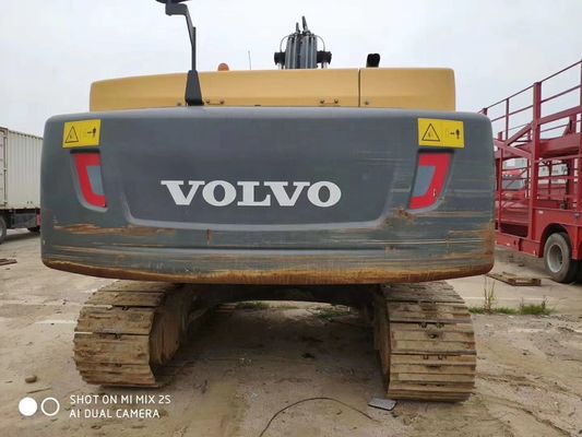 Excavadora hidráulica Volvo EC250 usada com poucas horas de trabalho em Xangai