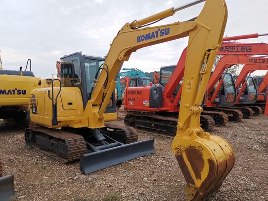 Horas baixas Komatsu Pc56-7 Excavadora usada em Xangai com e válvula hidráulica original