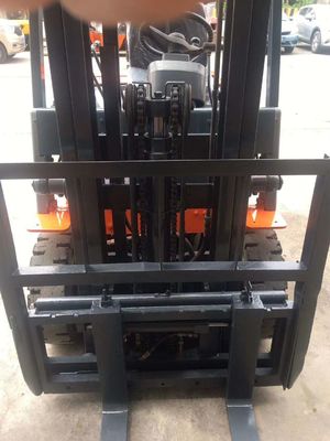 1800 kg HELI CPCD18 usado 1.8 toneladas em bifurcador diesel com mudança lateral Excelente estado