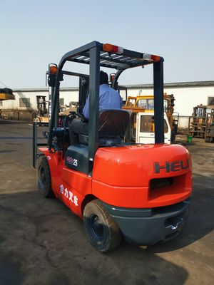 2.5 toneladas de empilhadeira heli-diesel com certificação CE e dimensões de garfo de rotina