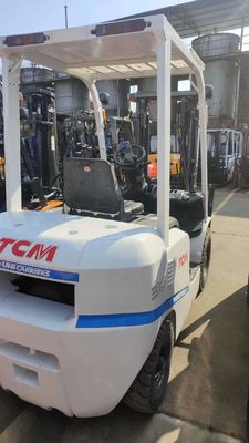 TCM FD25T3C Diesel Lifting 2,5 toneladas em segunda mão em Xangai com motor a diesel
