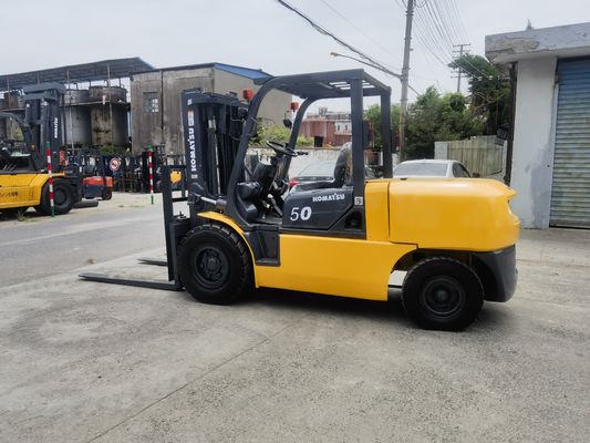 1200 mm Largura do garfo Fonte de alimentação manual usado Komatsu FD50 5 toneladas em boas condições