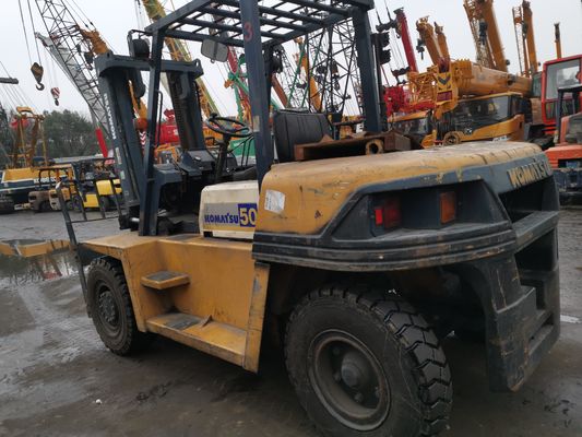 Produto japonês fabricado no Japão Komatsu Usado 5 toneladas em elevadores elevadores FD50 5 toneladas no Japão