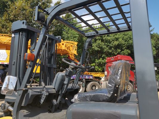 Japão fez 7 toneladas Komatsu FD70 Usado em empilhadeira com 1200 mm de comprimento de garfo e potência de diesel