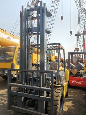 Largura do garfo 1200mm Komatsu FD50 5T em uso em empilhadeira 5T Japão levantamento com motor ISUZU