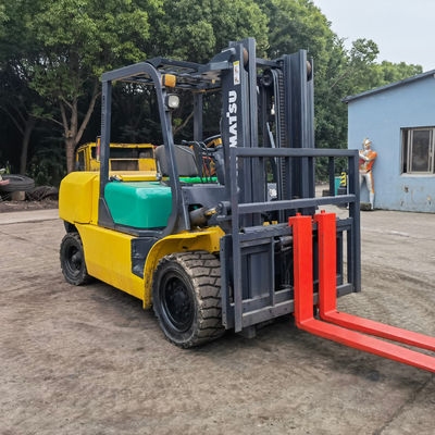 Companhia Komatsu 5 Ton Diesel Forklift FD50 com motor japonês em Shanghai Yard