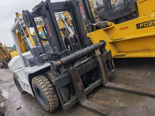 TCM FD70 Usado 7ton 8ton 15ton 20ton em Xangai TCM Forklift Venda direta