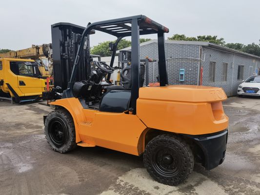 Usado Toyota Gasolina 2.5ton 3 Ton em Shanghai Yard com largura de forquilha rotina
