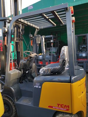 Elevador elétrico Tcm de segunda mão de 1,5 toneladas com comprimento de garfo normal e 1500 kg de peso
