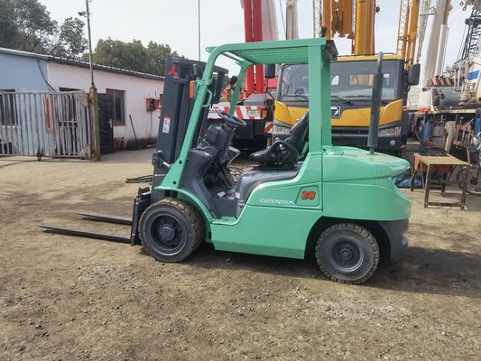 Condições de trabalho estáveis Mitsubishi de segunda mão 3 toneladas FD30 em empilhadeira com 180 mm largura de garfo