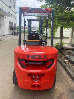 3T helicóptero caminhão elevador de combustão interna CPC D 30 Perfeito para os requisitos do cliente