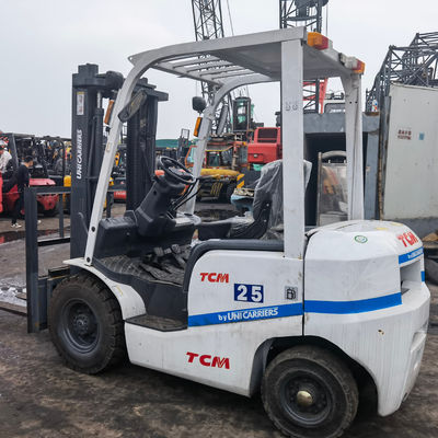 Forquilha diesel TCM usada de 2,5 toneladas FD25 com motor diesel de núcleo em dimensões de rotina