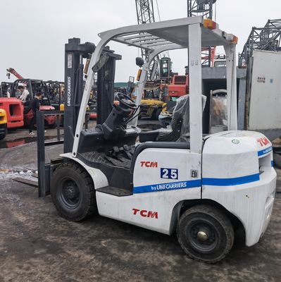 Forquilha diesel TCM usada de 2,5 toneladas FD25 com motor diesel de núcleo em dimensões de rotina