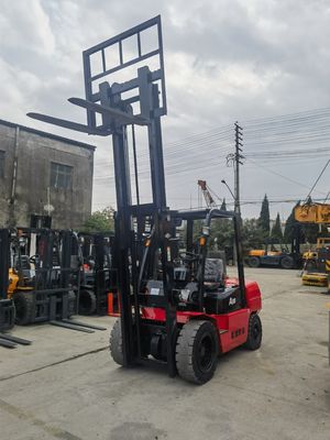 Excelente estado Hangzhou A30 3 toneladas Mini diesel em empilhadeira para pequenas empresas