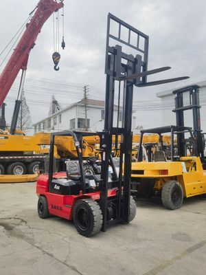 Excelente estado Hangzhou A30 3 toneladas Mini diesel em empilhadeira para pequenas empresas