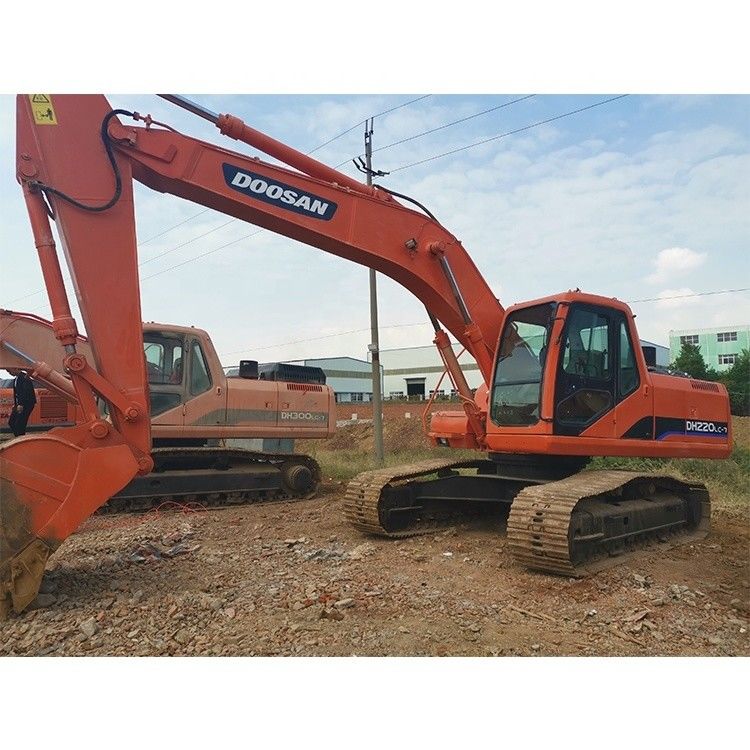 Daewoo 220lc-7 300 420 Excavadora usada Doosan 220 da Coreia do Sul com 4m3 Balde
