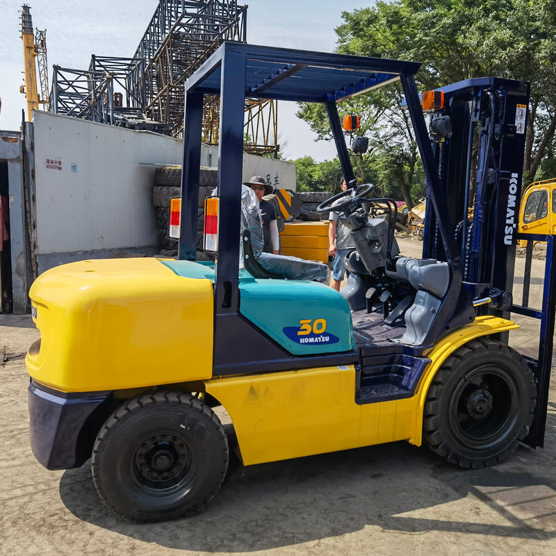 1200mm comprimento de garfo Komatsu FD30-14 3TON em elevador para restaurante segunda mão 2 estágio 3 estágio