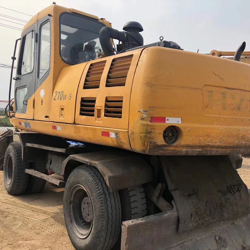 Excavadora de rodas Hyundai 210W em excelente estado com motor original