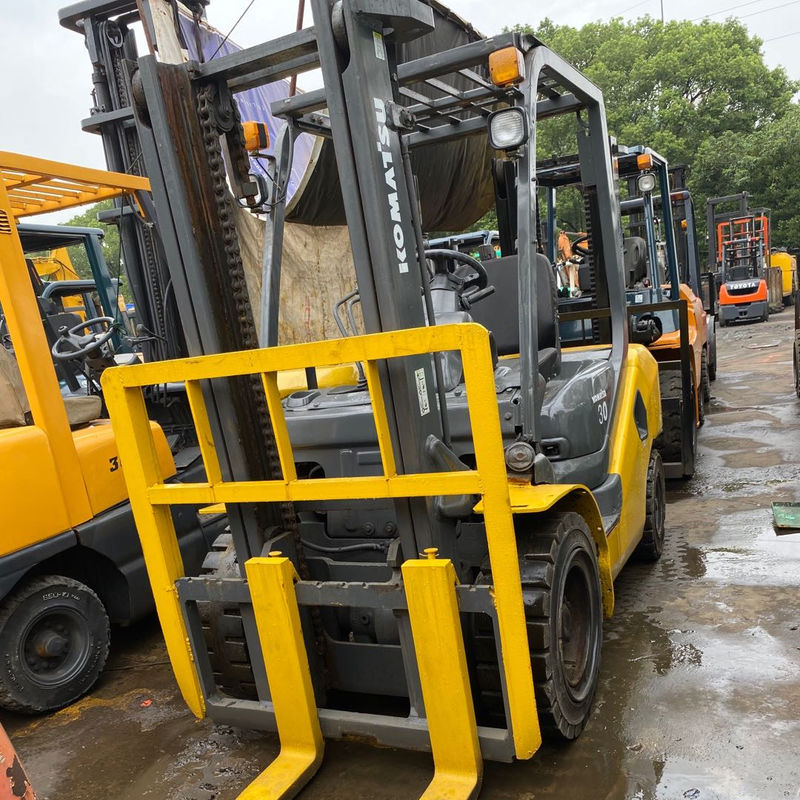 Mova a sua loja de alimentos com a empilhadeira diesel Komatsu FD30 de 3 toneladas FD25 FD40 FD50