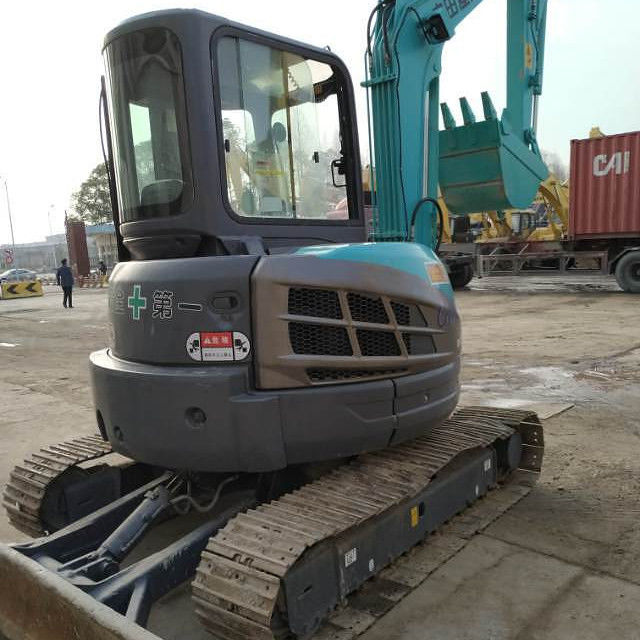 Carga de elevação máxima 5,5 toneladas Kobelco SK55 Excavadora usada 95% para KOBELCO em boas condições