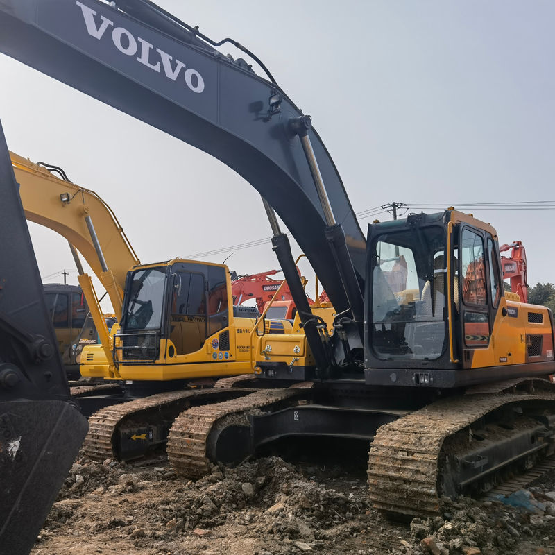 Excavadora VOLVO EC290D em bom estado