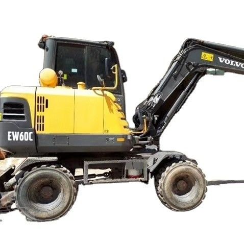 Excavadora de rodas Volvo EW60 de segunda mão em boas condições e com outra capacidade de balde