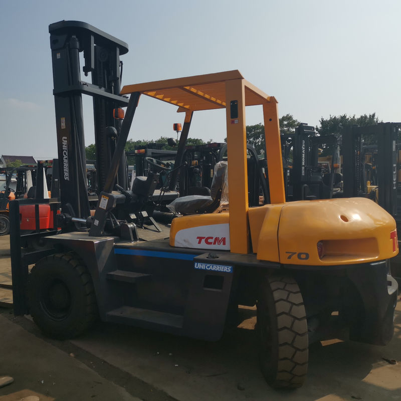 Potente motor a diesel TCM FD70 7 toneladas empilhadeira 80% com mastro de 2 estágios e mudança lateral