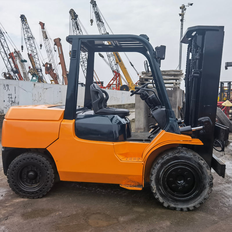 Usado Toyota Gasolina 2.5ton 3 Ton em Shanghai Yard com largura de forquilha rotina