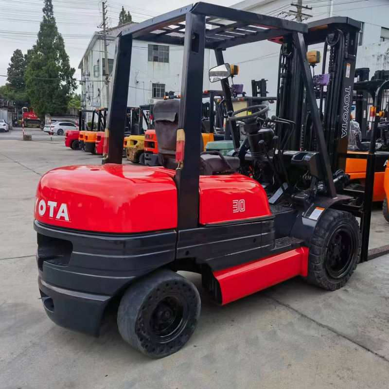 3 toneladas Toyota empilhadeira japonesa Peças originais Motor diesel Largura e comprimento do garfo